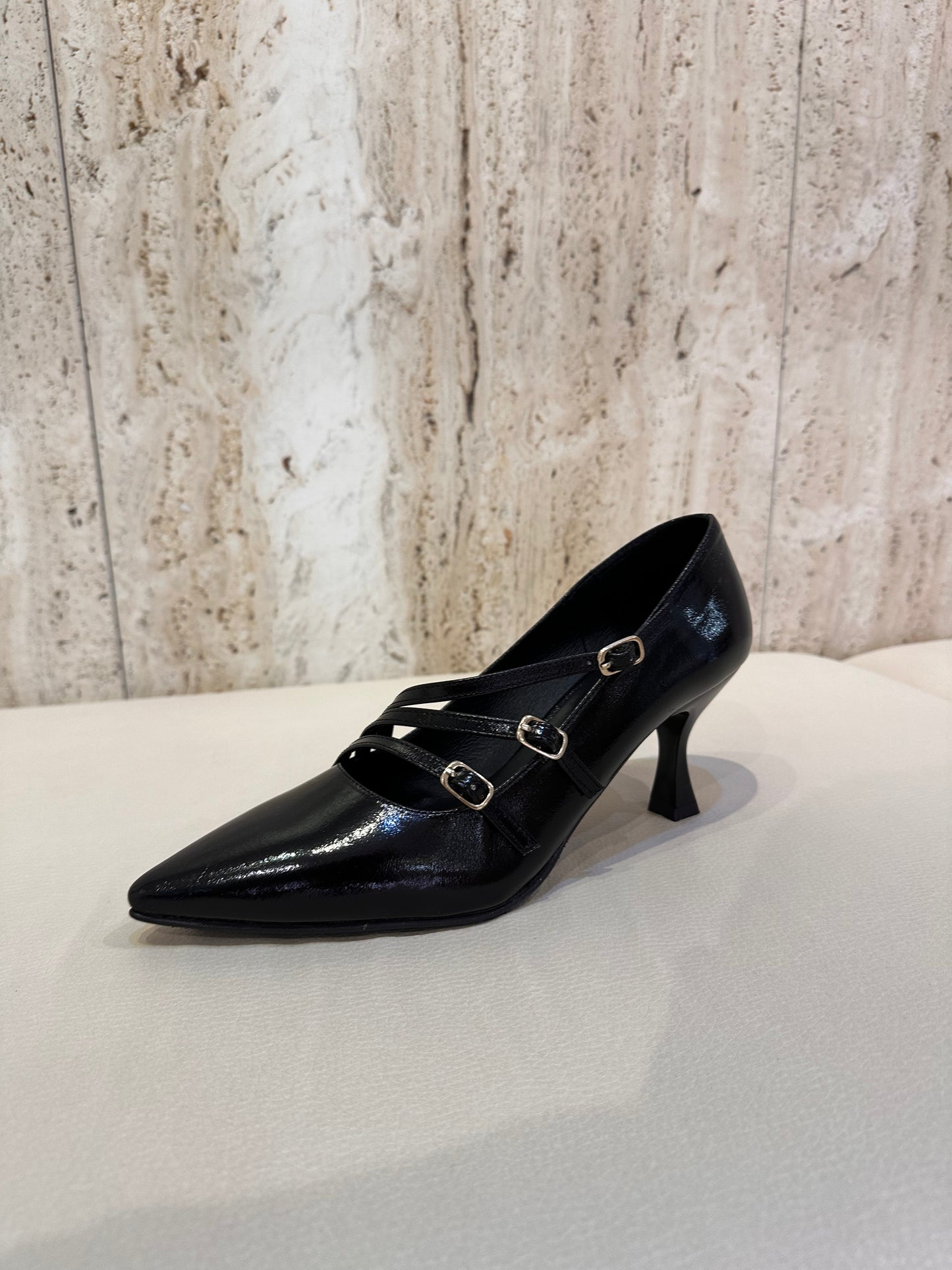 DANIELA VEGA SALON 2474 NEGRO