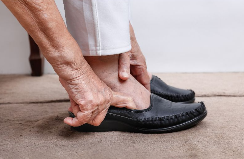 Cómo elegir zapatos para personas mayores