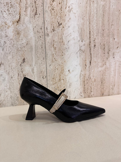 SALÓN DANIELA VEGA 2719B