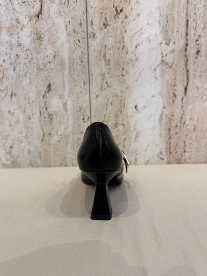 SALÓN DANIELA VEGA 2719B