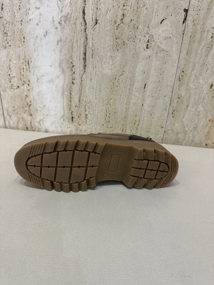 Zapato wallaby amarpies cordones en taupe