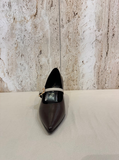 SALÓN DANIELA VEGA 2719B