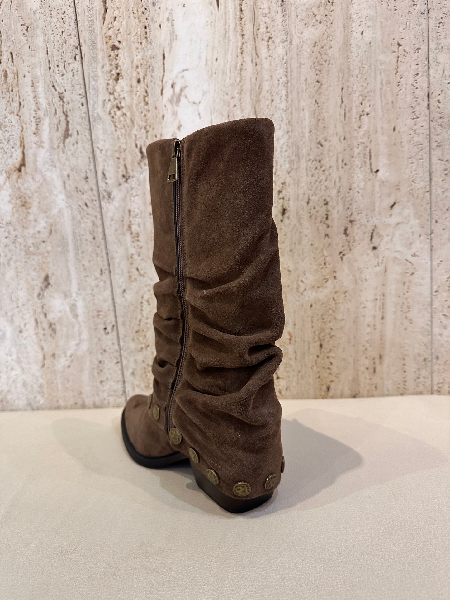 BOTA CAMPERA FALDÓN TAUPE