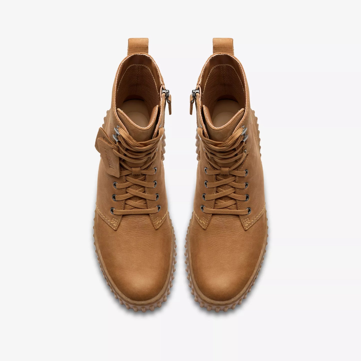 CLARKS BOTA TORHILL STYLE NOBUCK MARRÓN TOSTADO CLARO