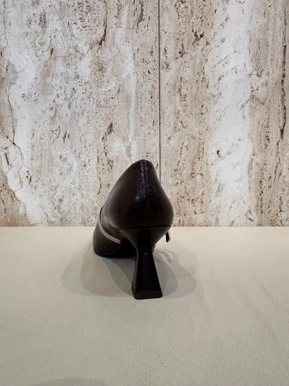 SALÓN DANIELA VEGA 2719B