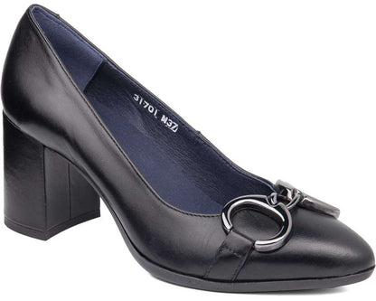 CALLAGHAN SALON TACON MEDIANO