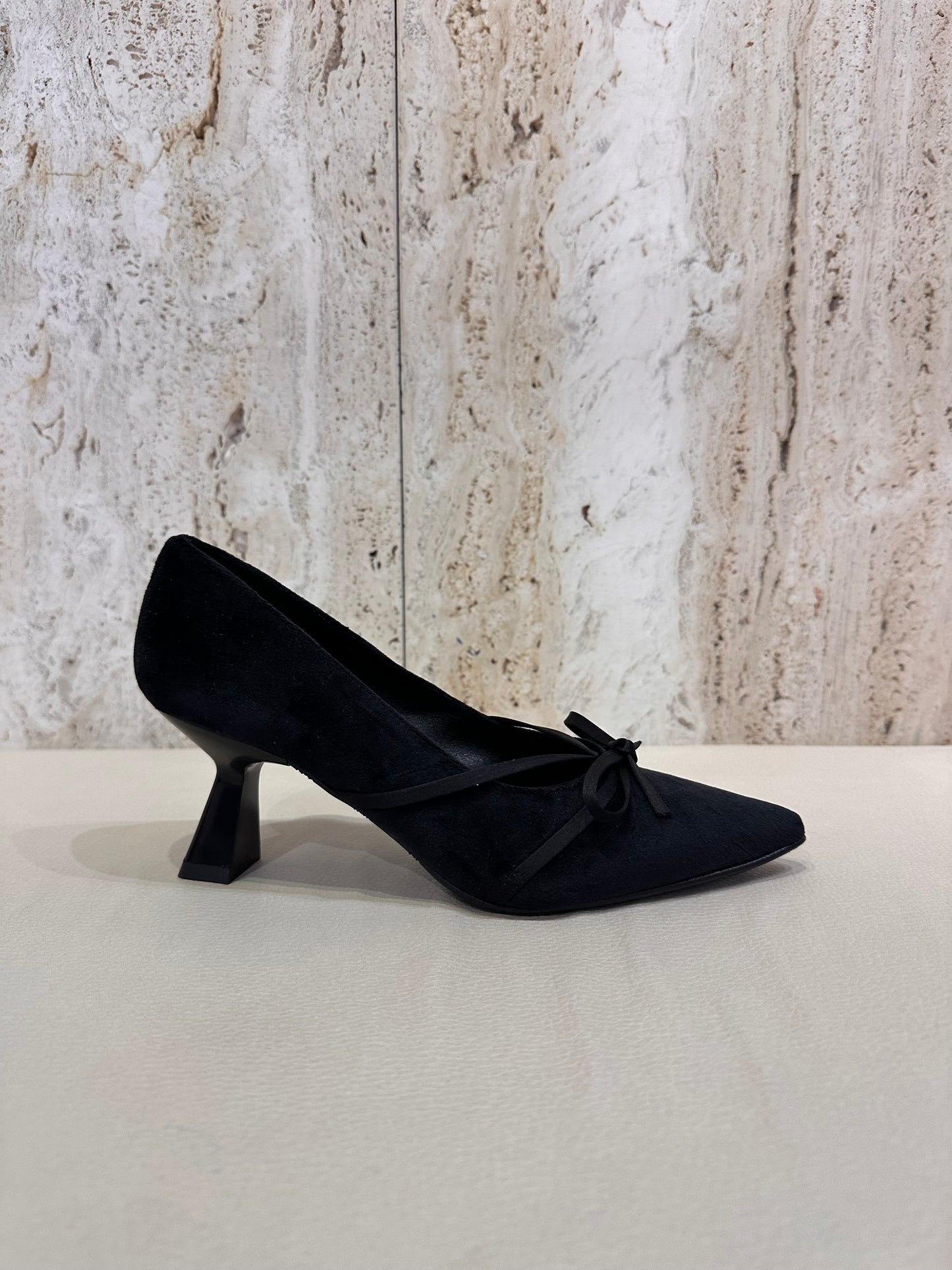 SALÓN DANIELA VEGA TACON 2710B LAZO