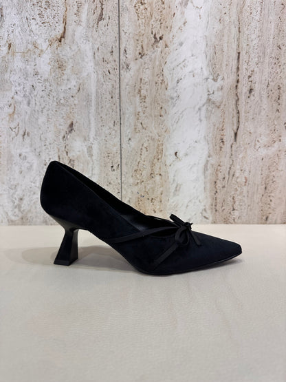 SALÓN DANIELA VEGA TACON 2710B LAZO