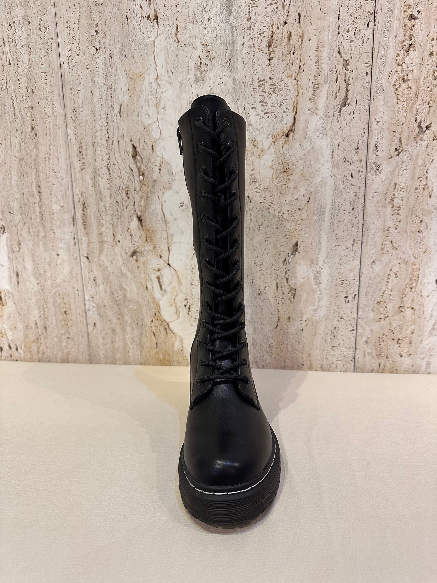 BOTA MILTAR CAÑA ALTA CORDONES