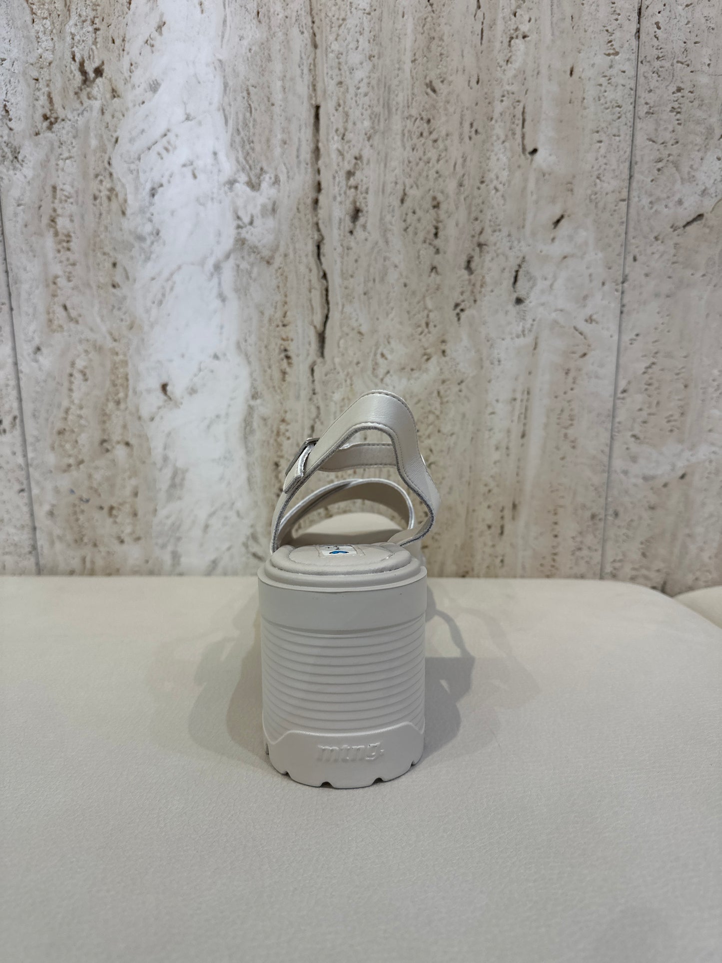 SANDALIA MUSTANG 53403 NEGRO