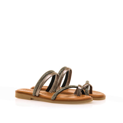 CHANCLO PLANO PLATA MUSTANG  ALYSA