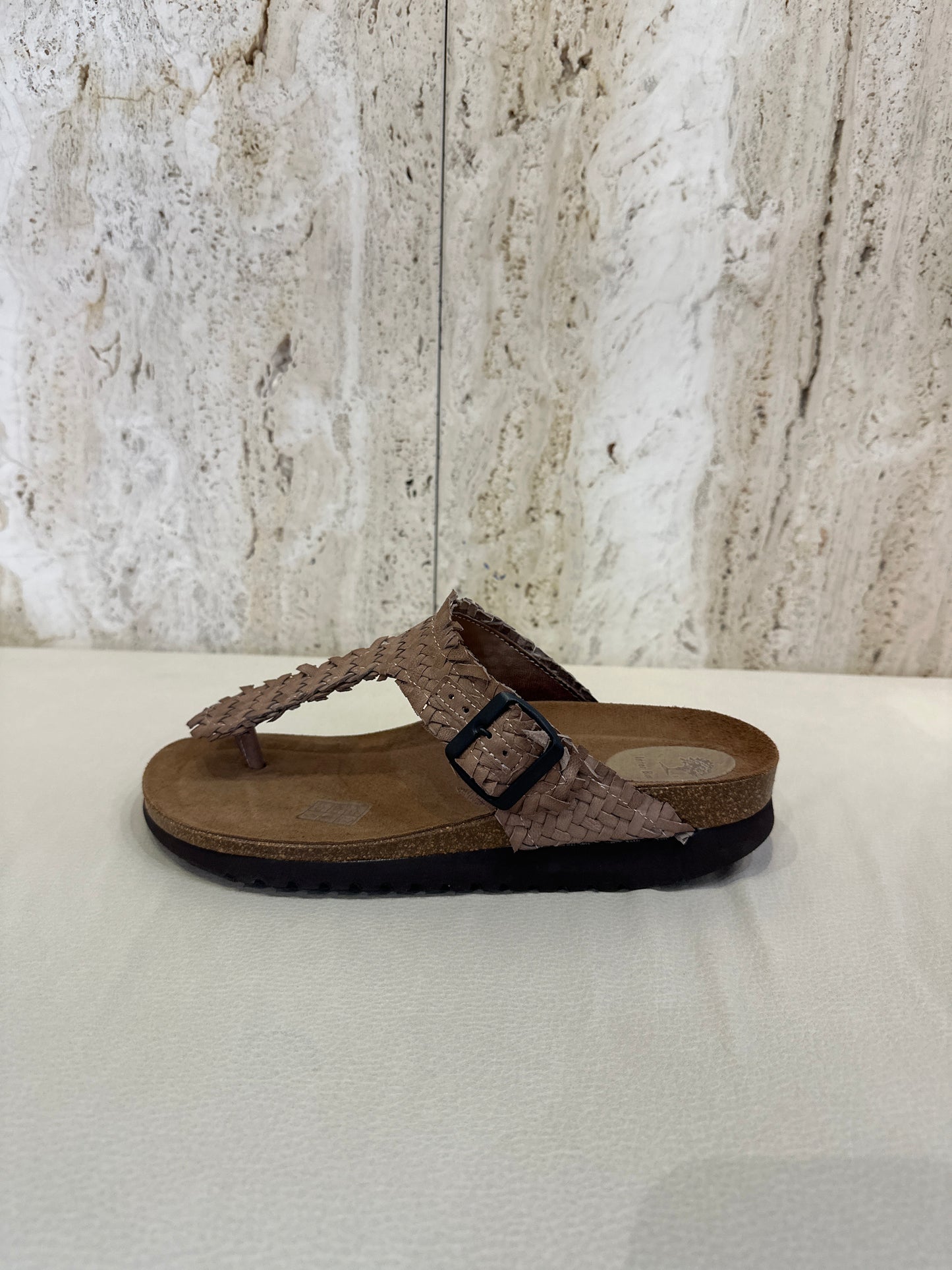 INTERBIOS SANDALIA DEDO 7110T