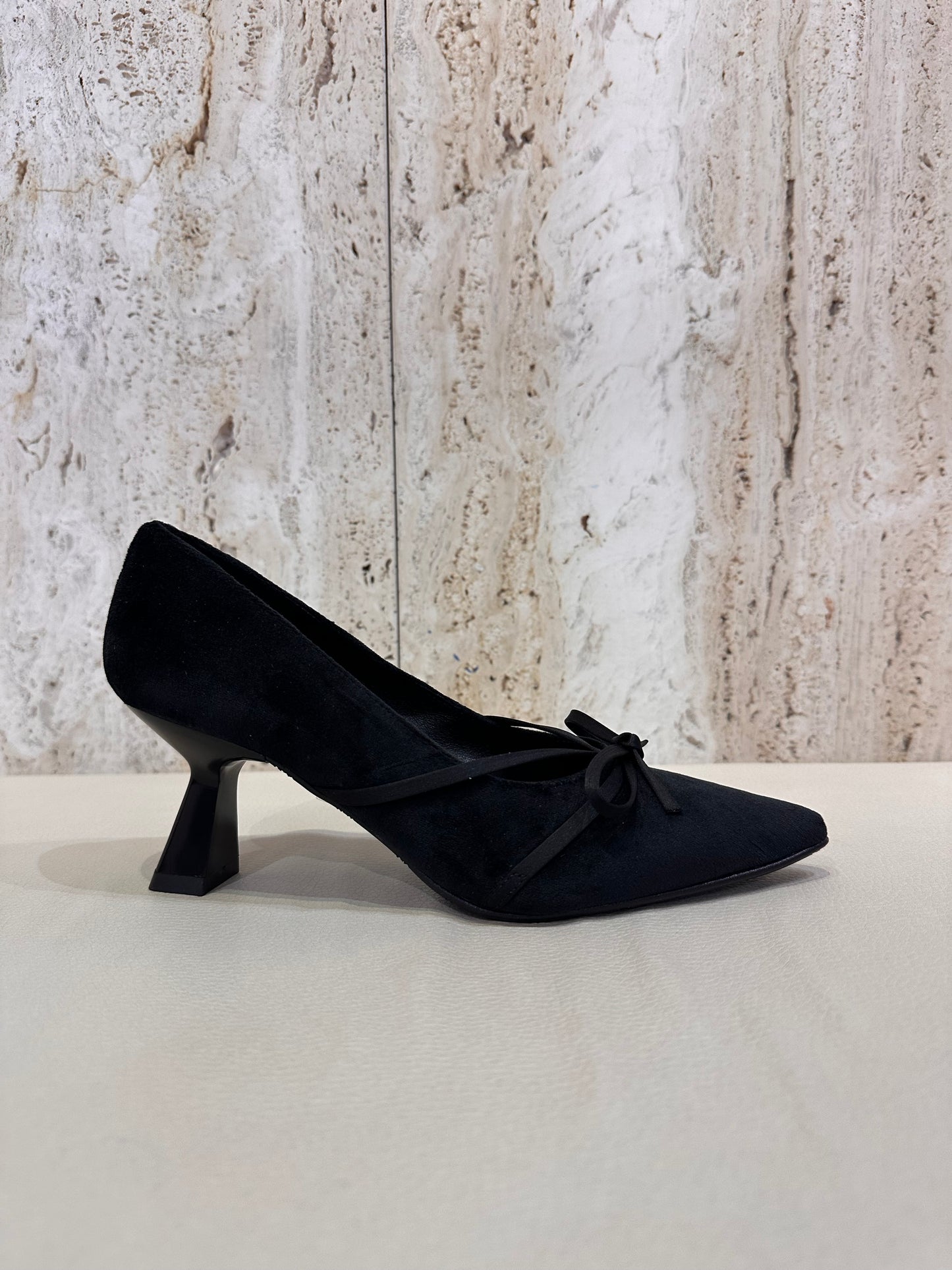 SALÓN DANIELA VEGA TACON 2710B LAZO