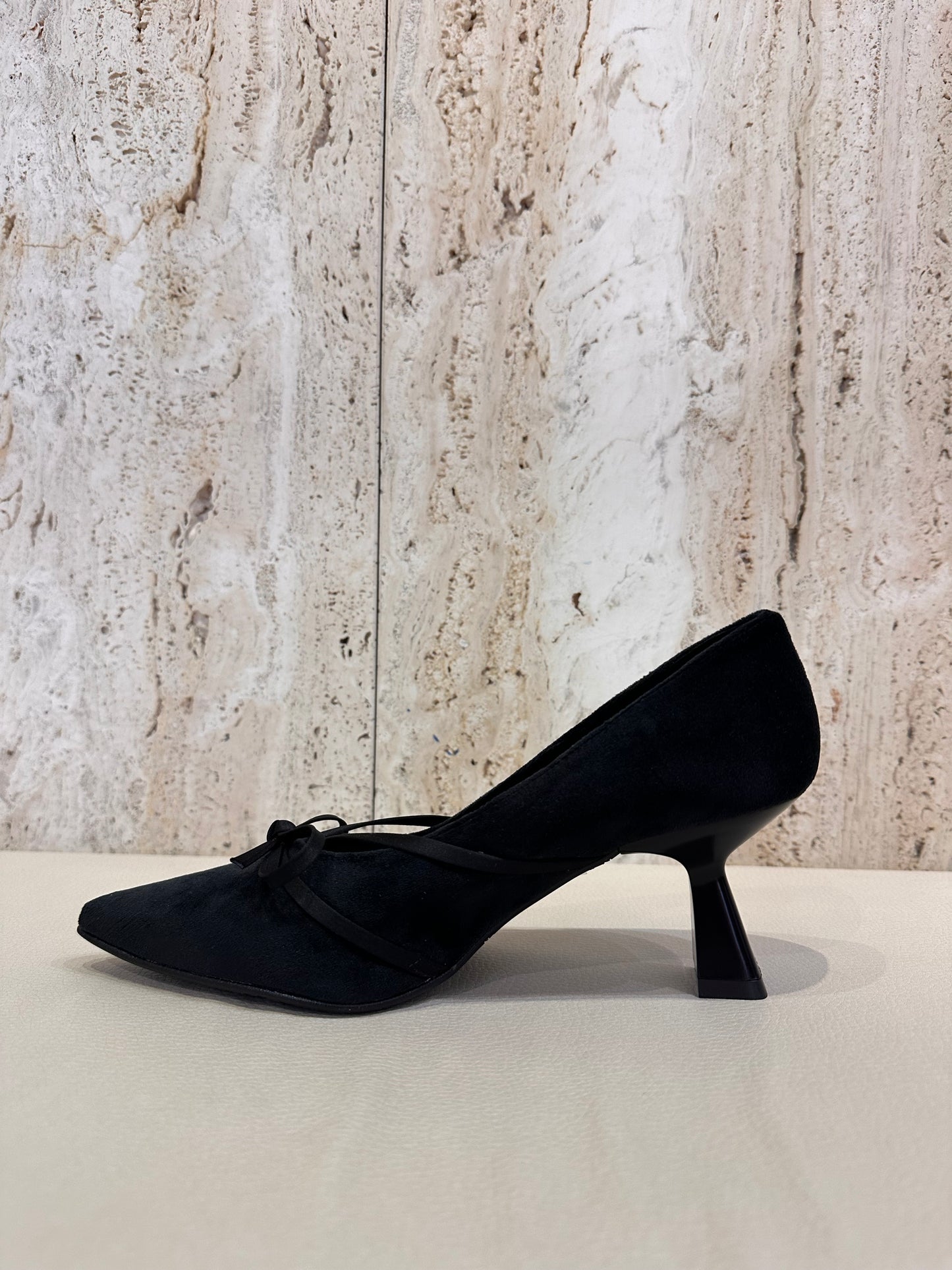 SALÓN DANIELA VEGA TACON 2710B LAZO