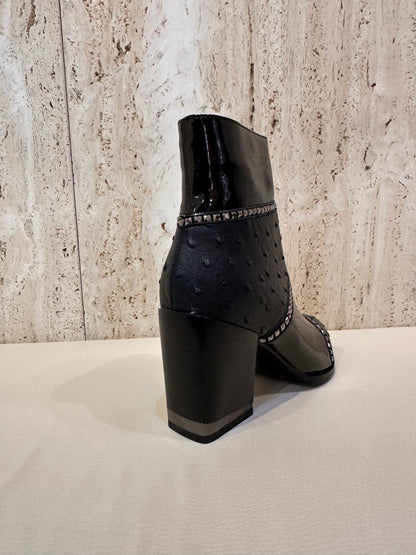 ROCK AWAY BOTIN TACON ESCAMAS