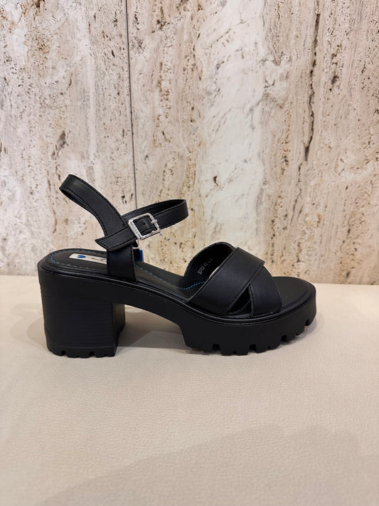 SANDALIA MUSTANG 53403 NEGRO