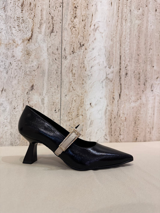 SALÓN DANIELA VEGA 2719B