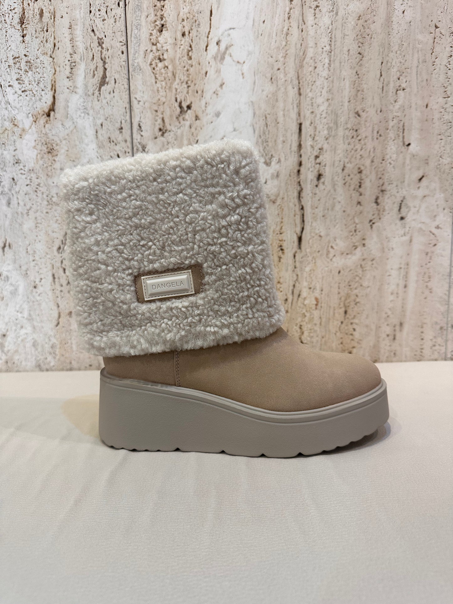 BOTA DANGELA PELO DRB27530