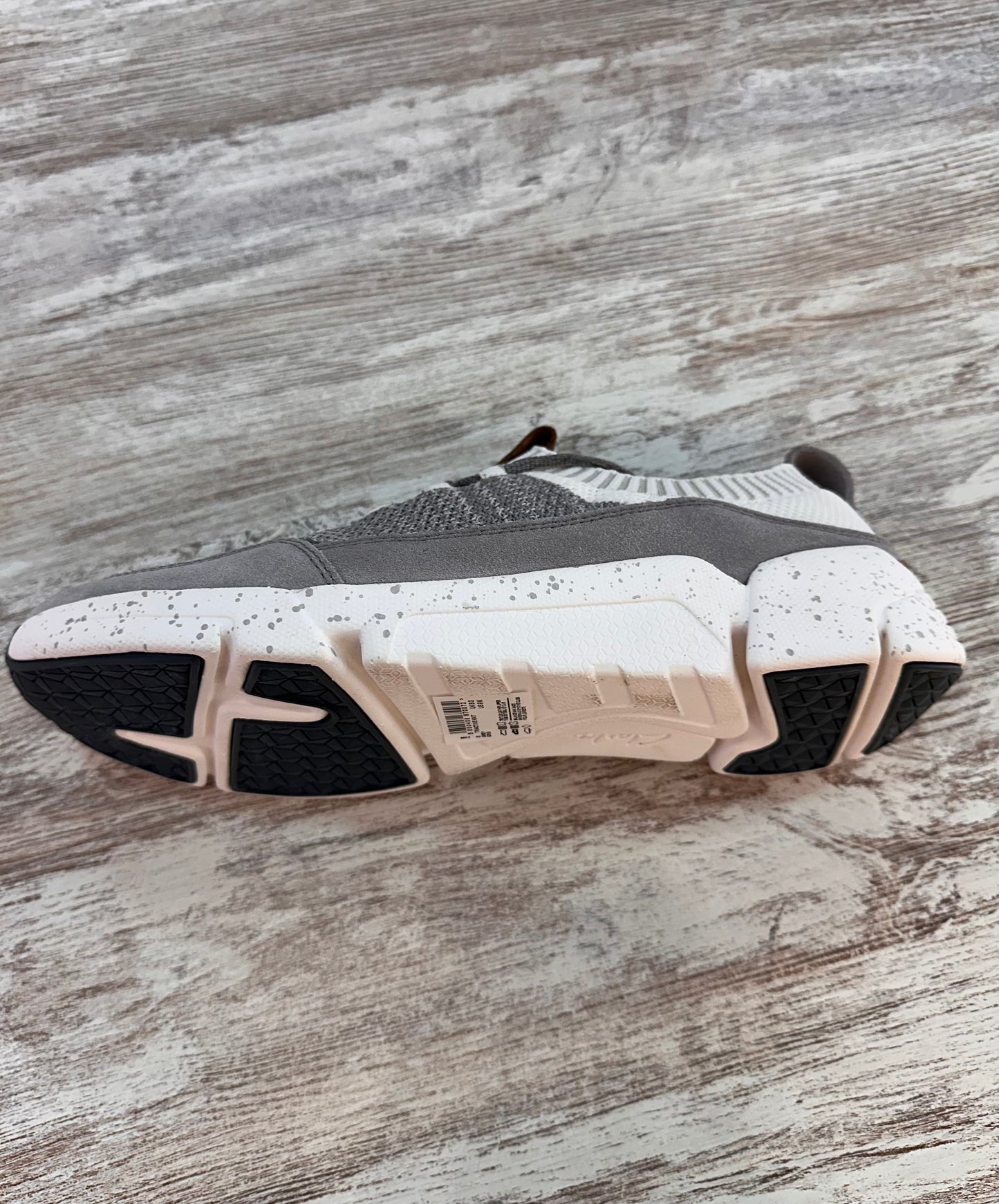 CLARKS ZAPATILLA TRIACTIVE KNIT GRIS