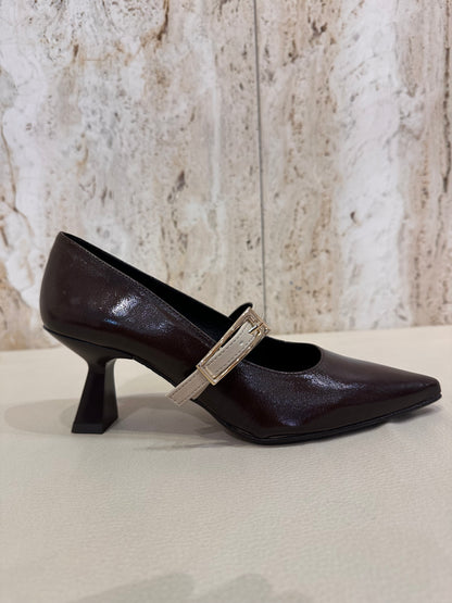 SALÓN DANIELA VEGA 2719B