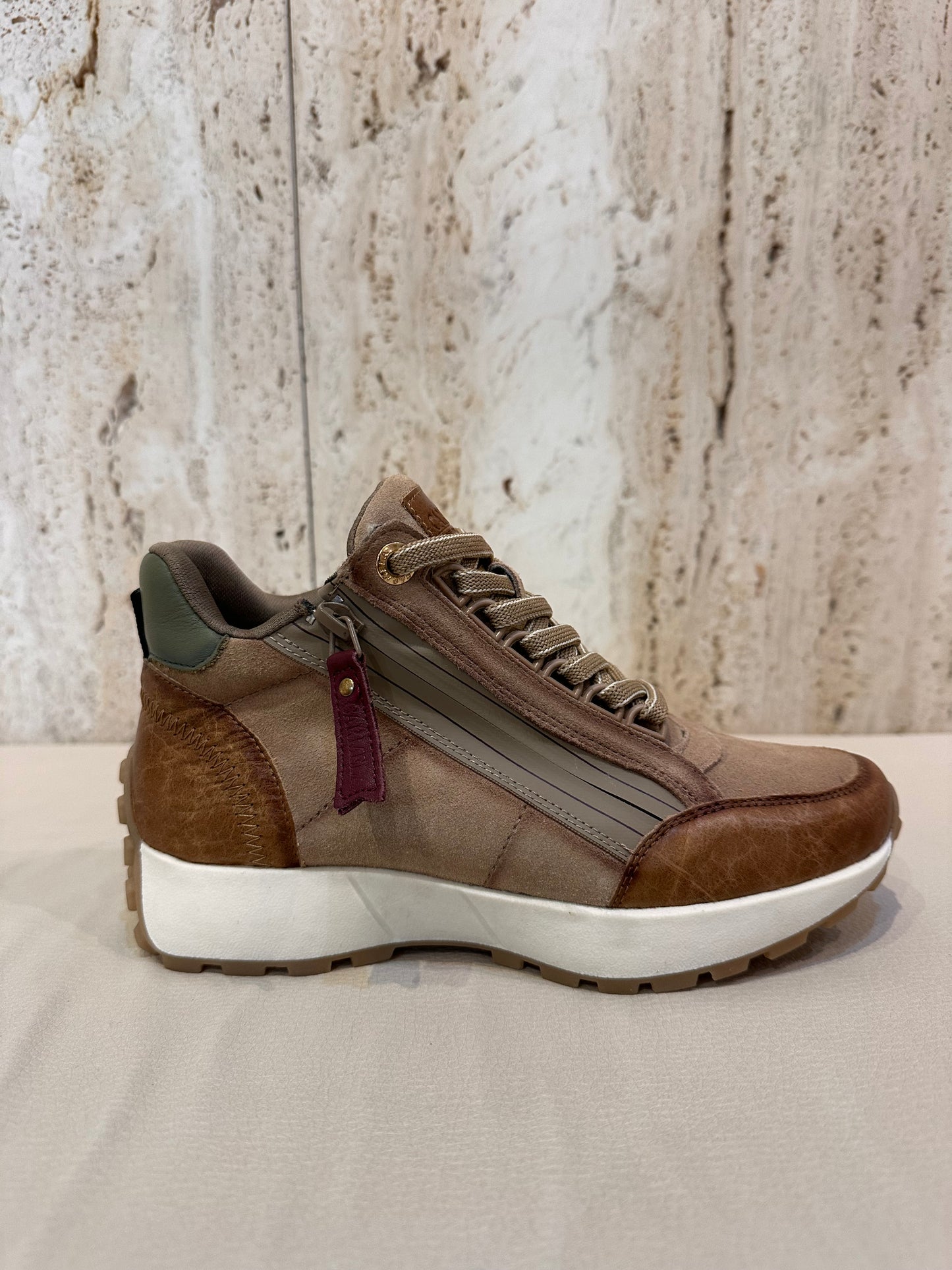 CARMELA BOTÍN 160881 CAMEL