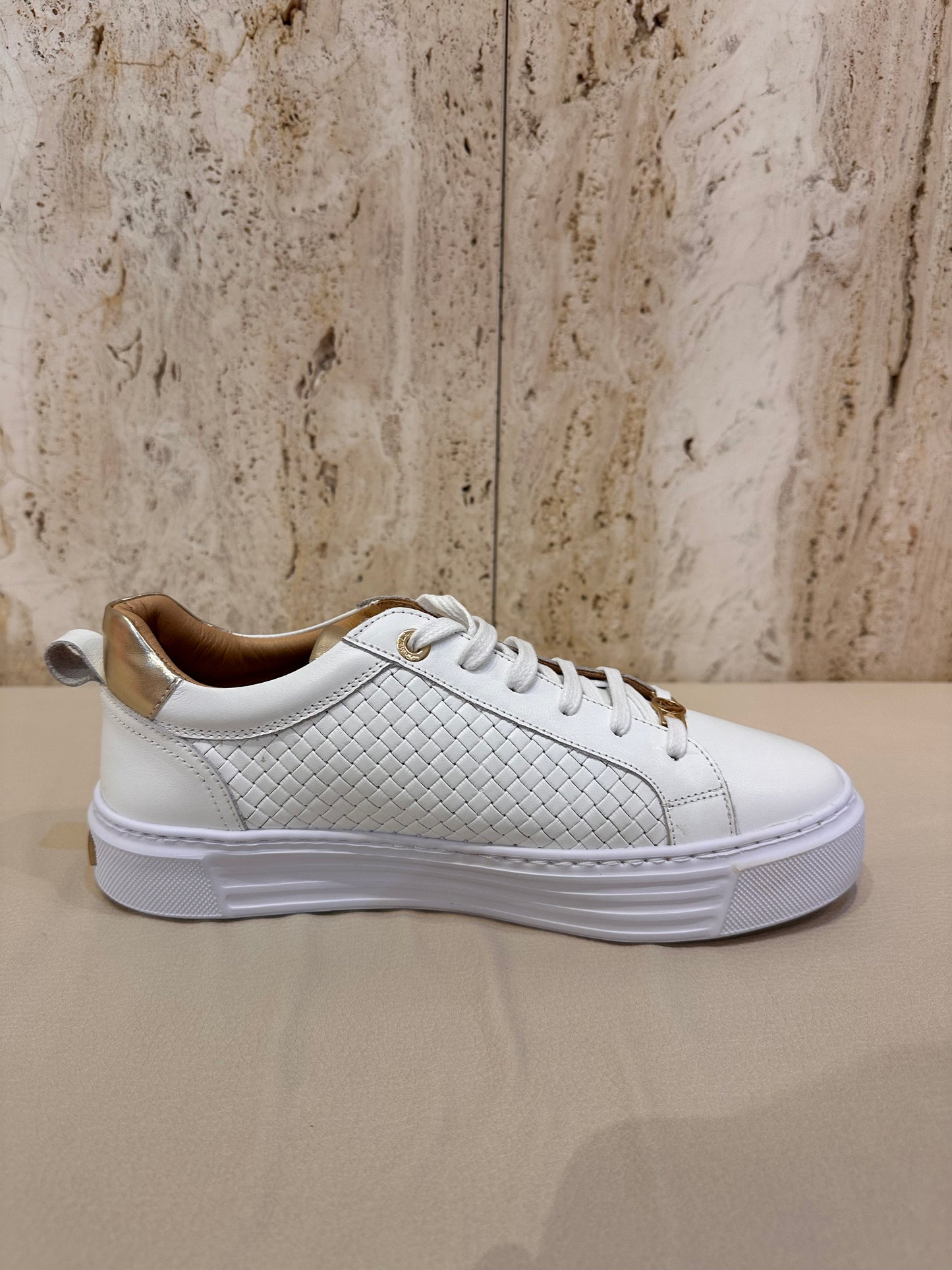 ZAPATILLA BLANCA CARMELA