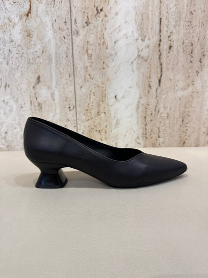 SALÓN DANIELA VEGA 2333V