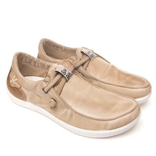 SUNNI SABBI KUNASH_002 CANELA KUNASHIR BAREFOOT