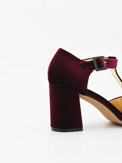 ZAPATOS DE TERCIOPELO BURDEOS AZAREY CON TIRA EN EL EMPEINE