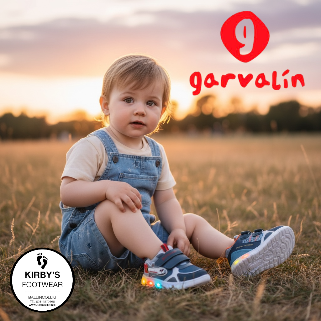 ZAPATILLA LUZ COHETE GARVALIN