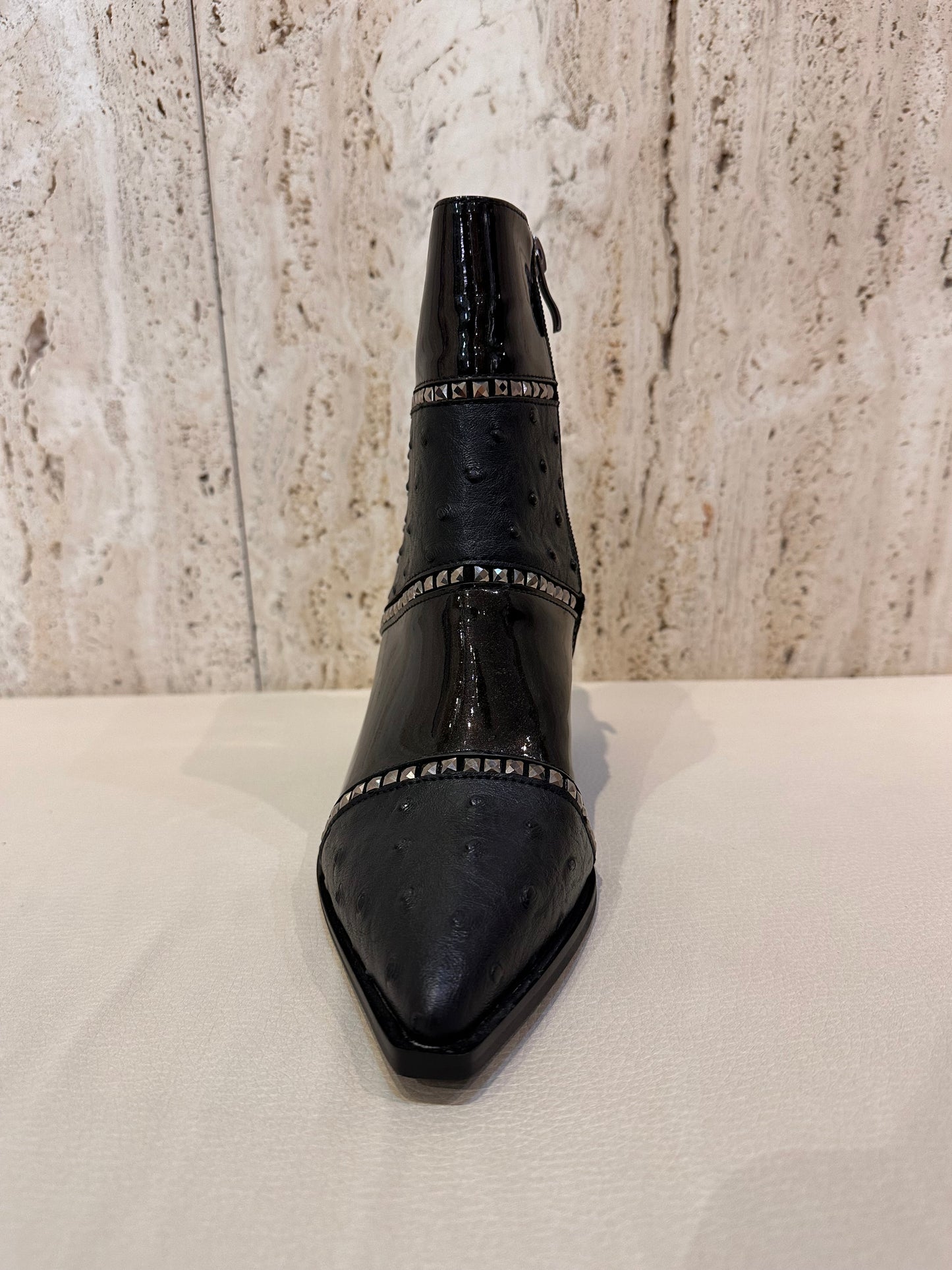 ROCK AWAY BOTIN TACON ESCAMAS