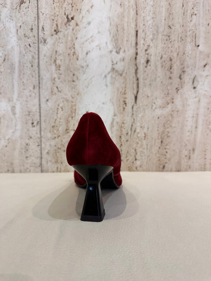 SALÓN DANIELA VEGA TACON 2710B LAZO