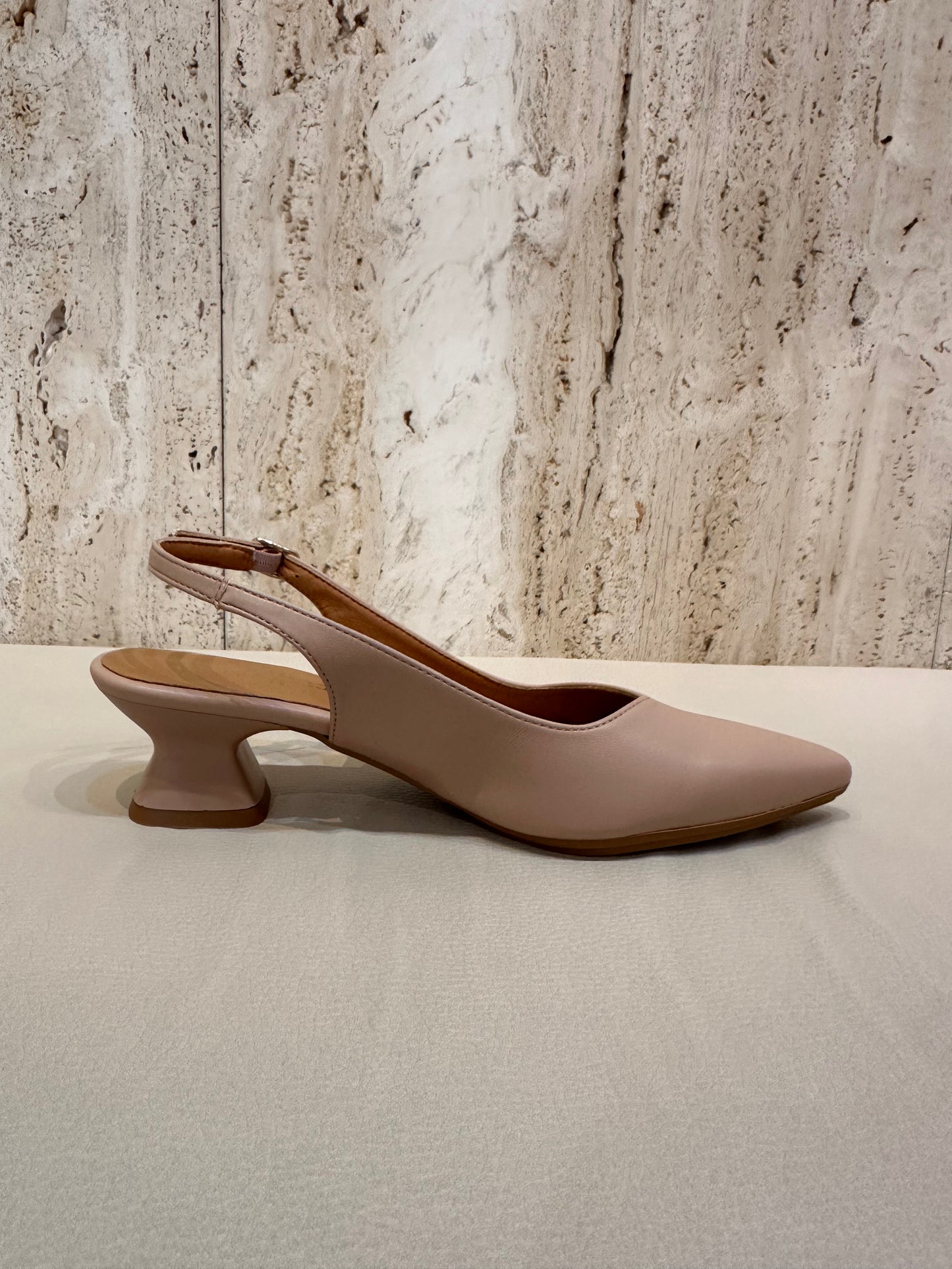 ZAPATO DESTALONADO DANIELA VEGA NUDE 2618