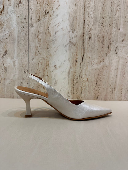 ZAPATO DANIELA VEGA DESTALONADO CHAMPAGNE