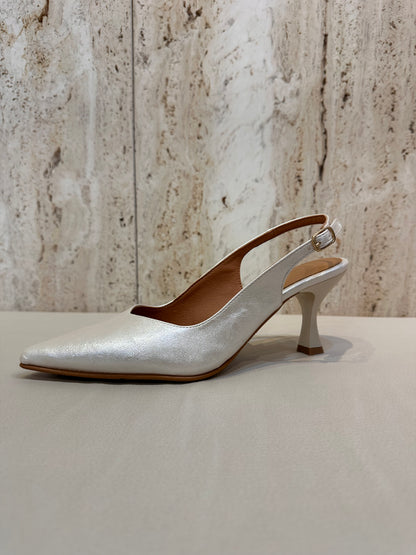 ZAPATO DANIELA VEGA DESTALONADO CHAMPAGNE