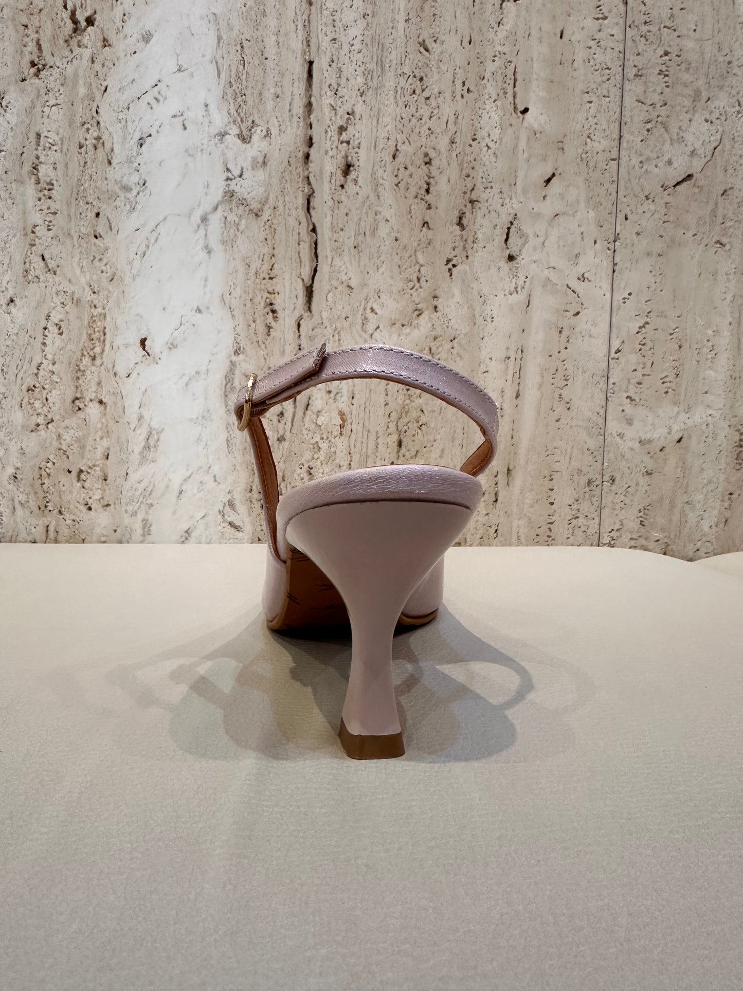 ZAPATO DESTALONADO DANIELA VEGA MAQUILLAJE 2619