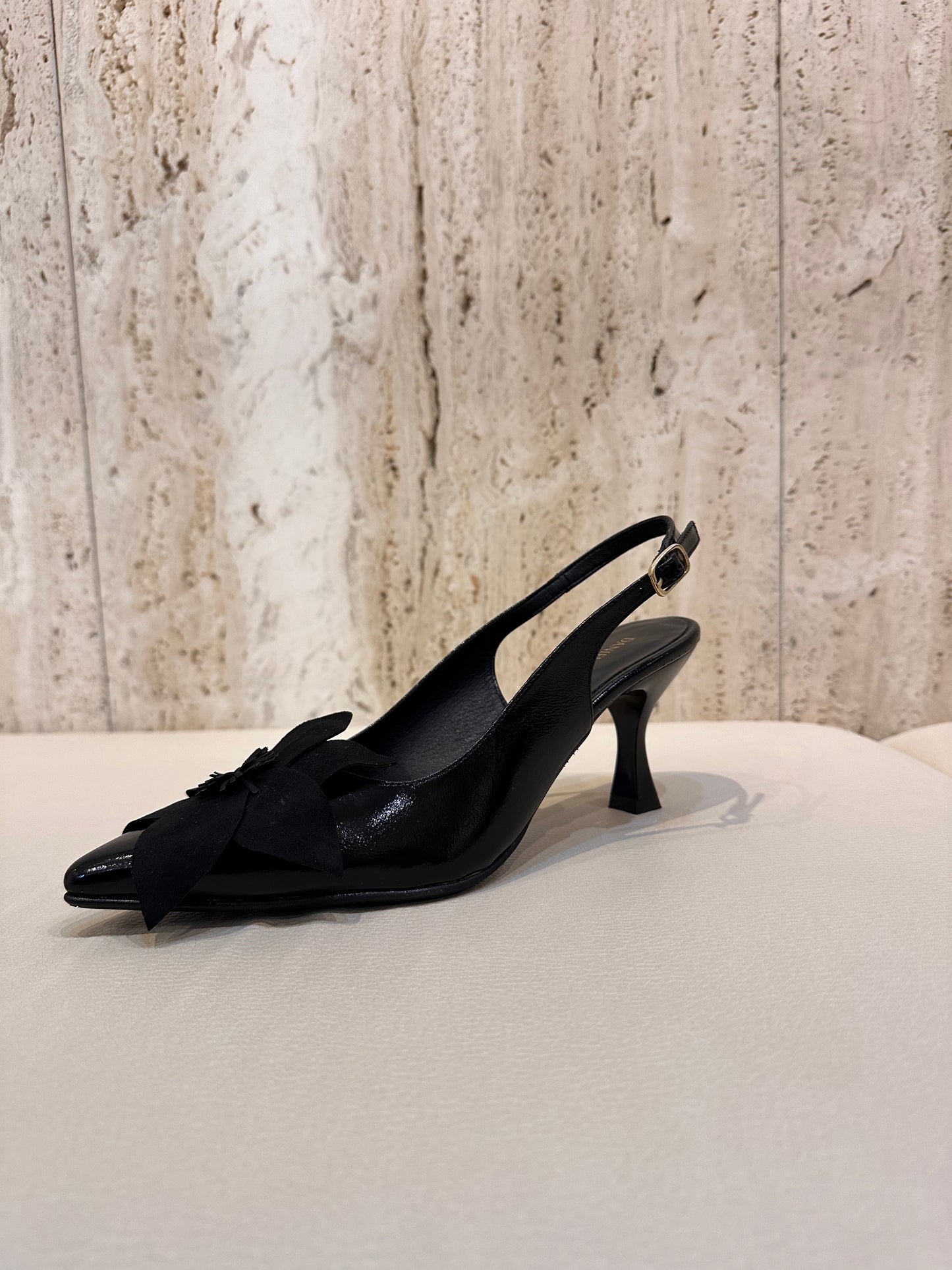 ZAPATO DANIELA VEGA DESTALONADO NEGRO 2621