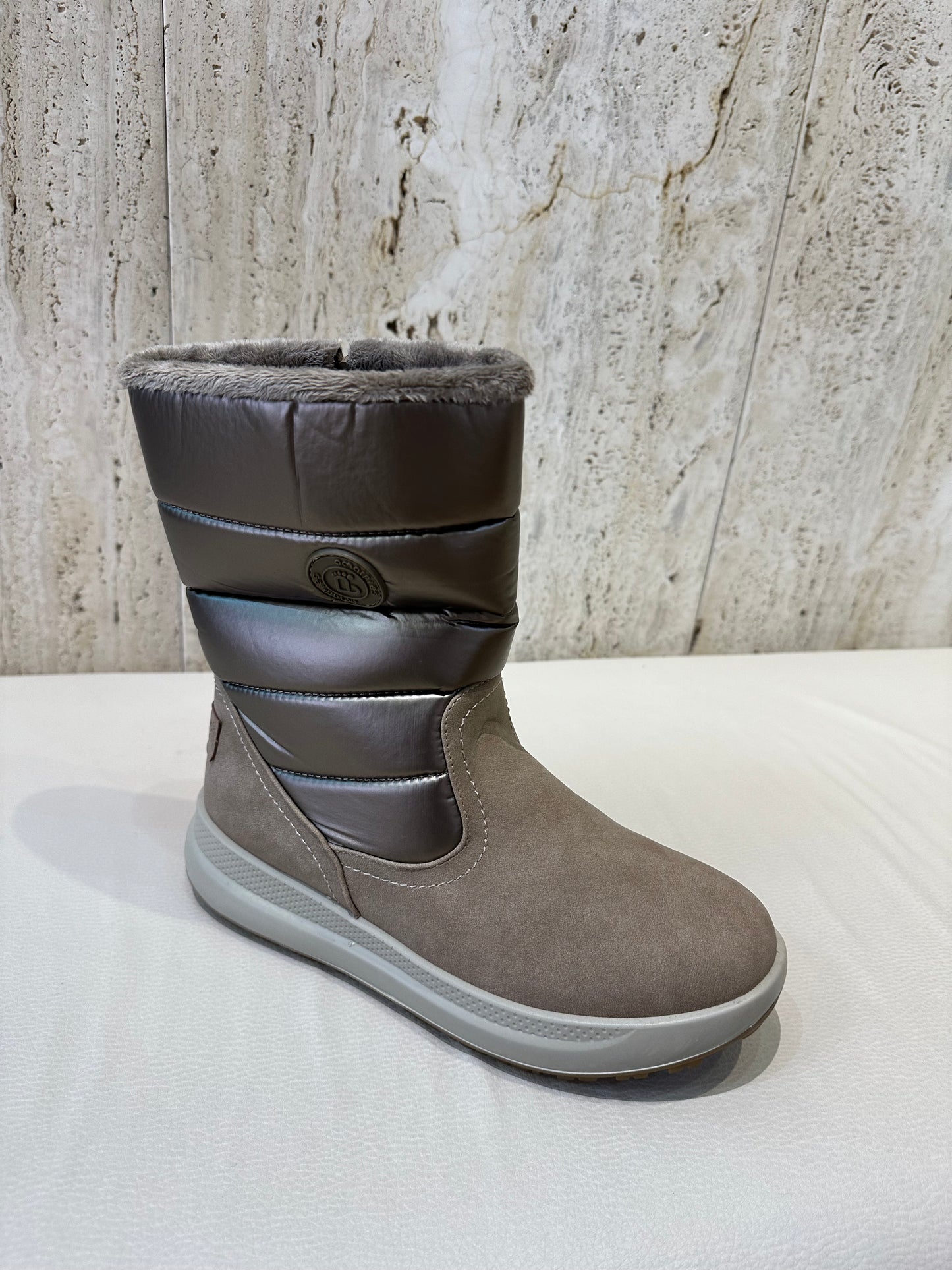 BOTIN ACOLCHADO AMARPIES