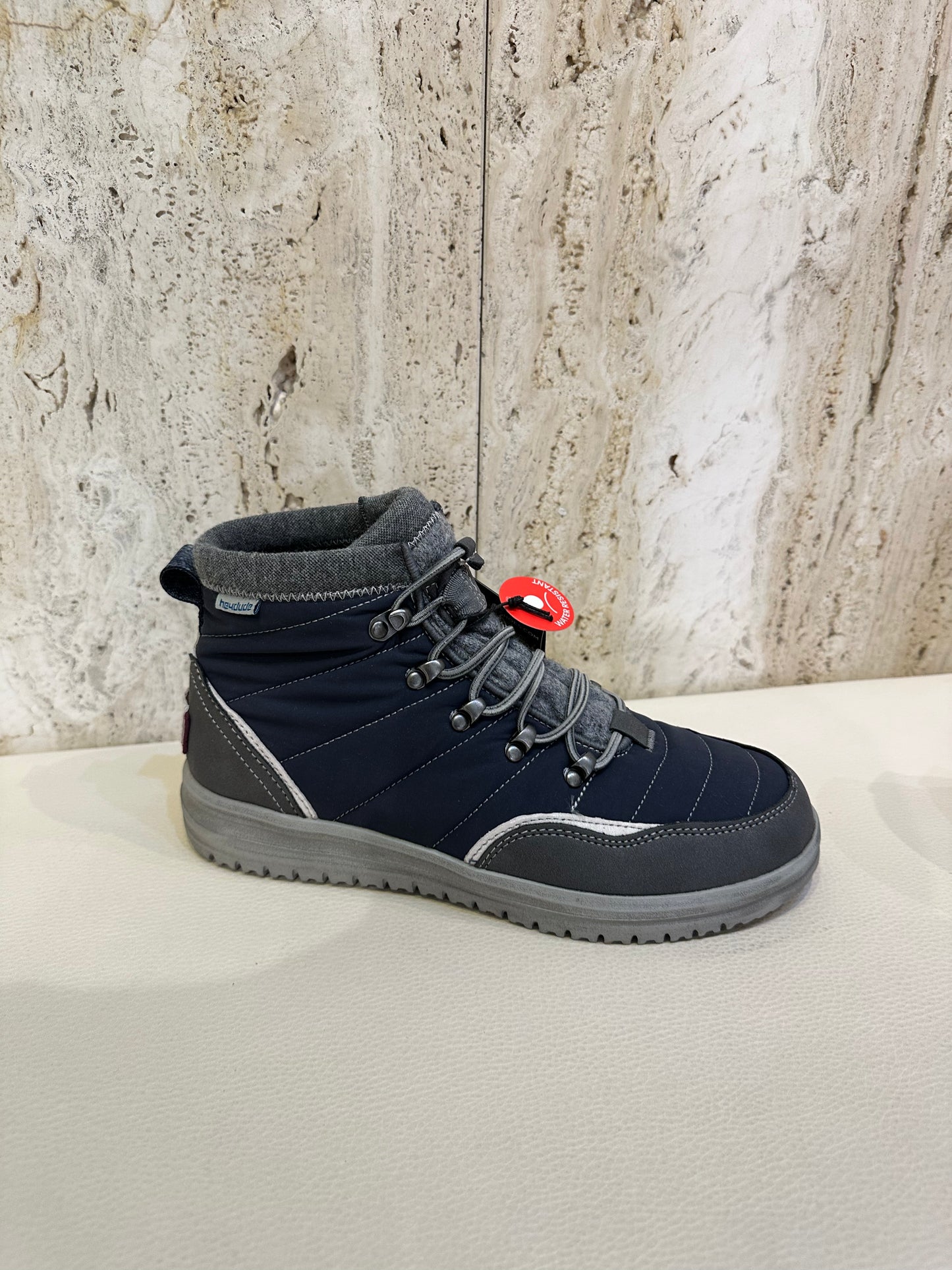 HEY DUDE BOTIN CHARLIE