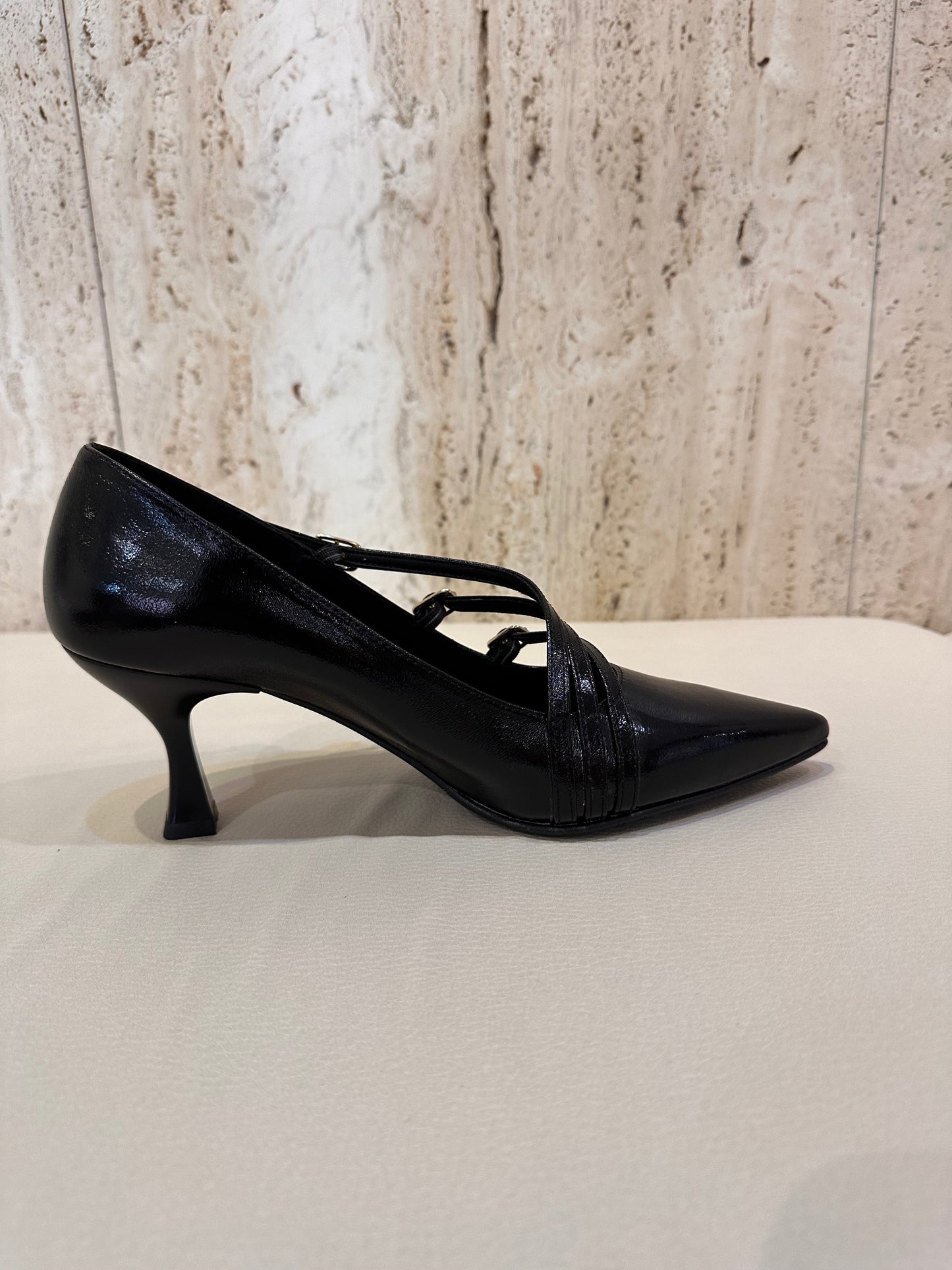 DANIELA VEGA SALON 2474 NEGRO