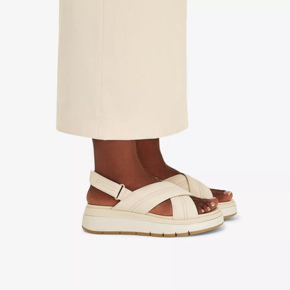 SANDALIA CLARKS TUSCAN CROSS CREMA