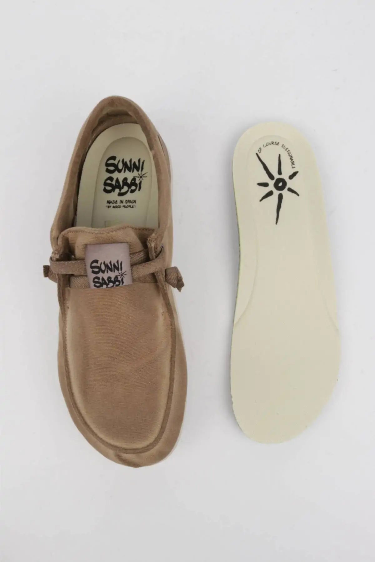 SUNNI SABBI KUNASH_002 CANELA KUNASHIR BAREFOOT